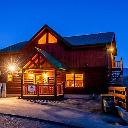 Highland Plunge Villa Pigeon Forge Buitenkant foto